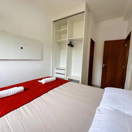Apto 2 Qts C/ Ar, Smartv, WiFi a 5 Min da Praia G-3