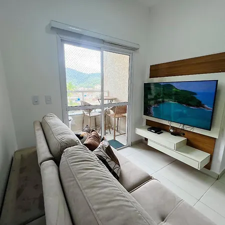 Apto 2 Qts C/ Ar, Smartv, WiFi a 5 Min da Praia G-2